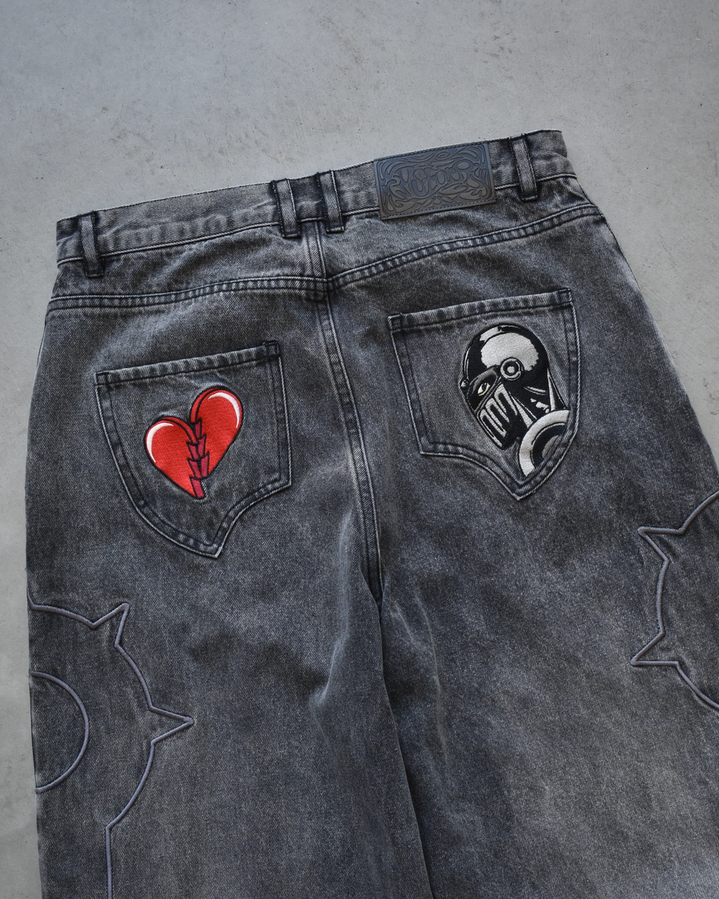 SILVER CHARIOT —BAGGY FIT JEANS