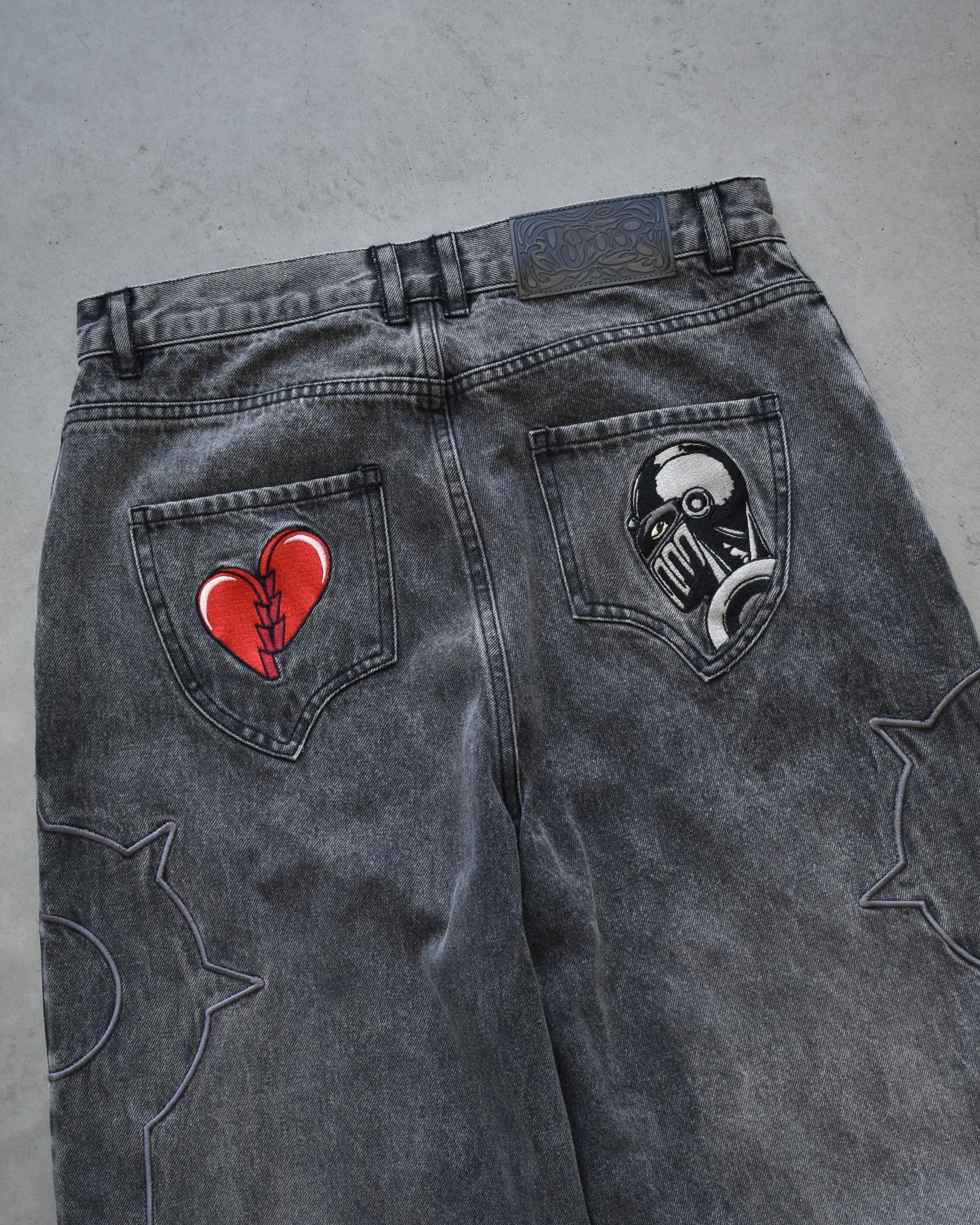 SILVER CHARIOT —BAGGY FIT JEANS